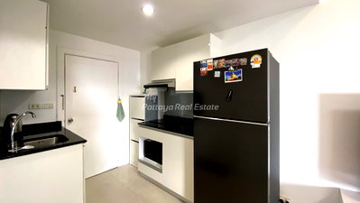 Condos for sale : 🛏️ Studio - 🛁 1 Bath - 🏙️ Sea View - 🌏 FOREIGN name - 🏢 Royal Beach Condotel Pattaya - Ref: RBC03