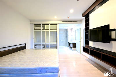 Condos for sale : High-potential Location, Not as Expensive as You Think Noble Solo