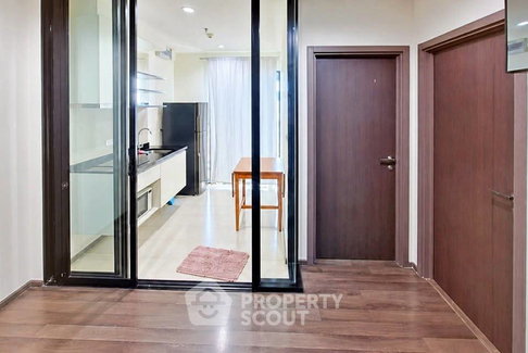 High-Floor 1-BR Condo At The Base Park East Sukhumvit 77,  BTS On Nut (ID 3080940)