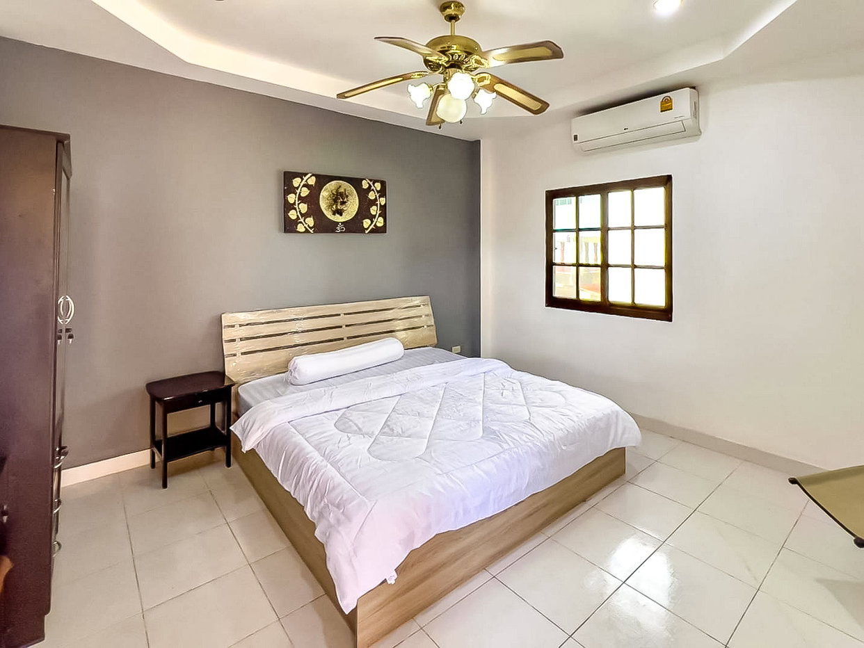 รูป Pool Villa for Sale in South Pattaya Ideal Rental Investment - รูปที่ 12/14