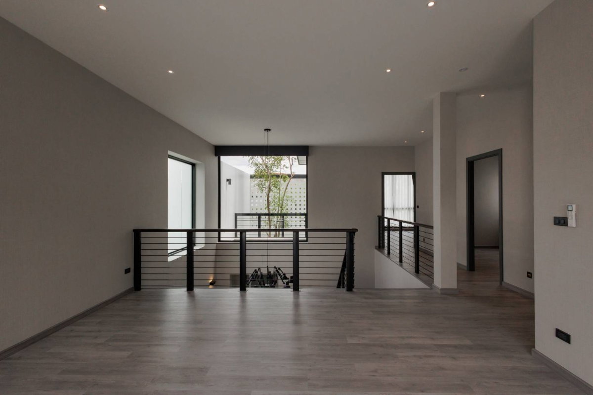picture Luxury 2-Storey Pool Villa for Sale - 5/14