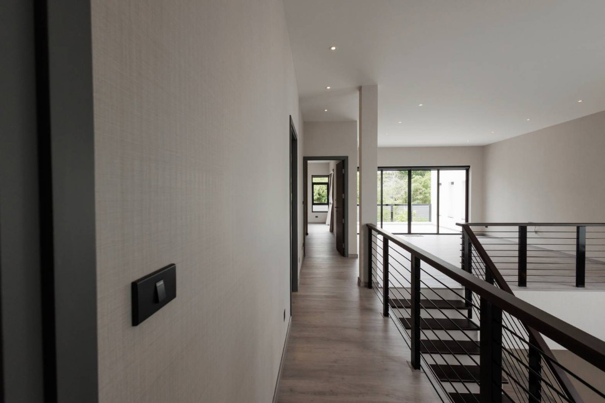 picture Luxury 2-Storey Pool Villa for Sale - 6/14