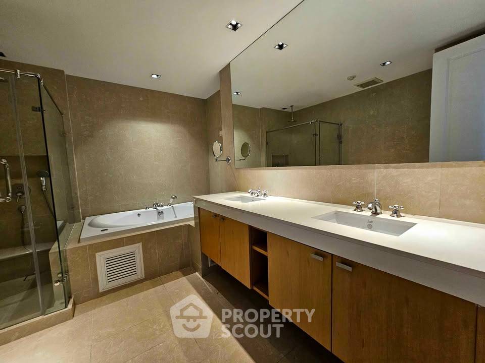 รูป คอนโด 4 ห้องนอน 216 ตร.ม. ให้เช่า ที่ Athenee Residence ใกล้ BTS เพลินจิต 200 ม. (ID 3065004) - รูปที่ 13/17