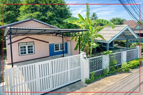 Ramintra 600 m. Mansion with air conditioning, fashion, MRT Ramintra km. 9, 1 km. Synphaet Hospital, rental price 9,999 baht per month, 3 bedrooms, 2