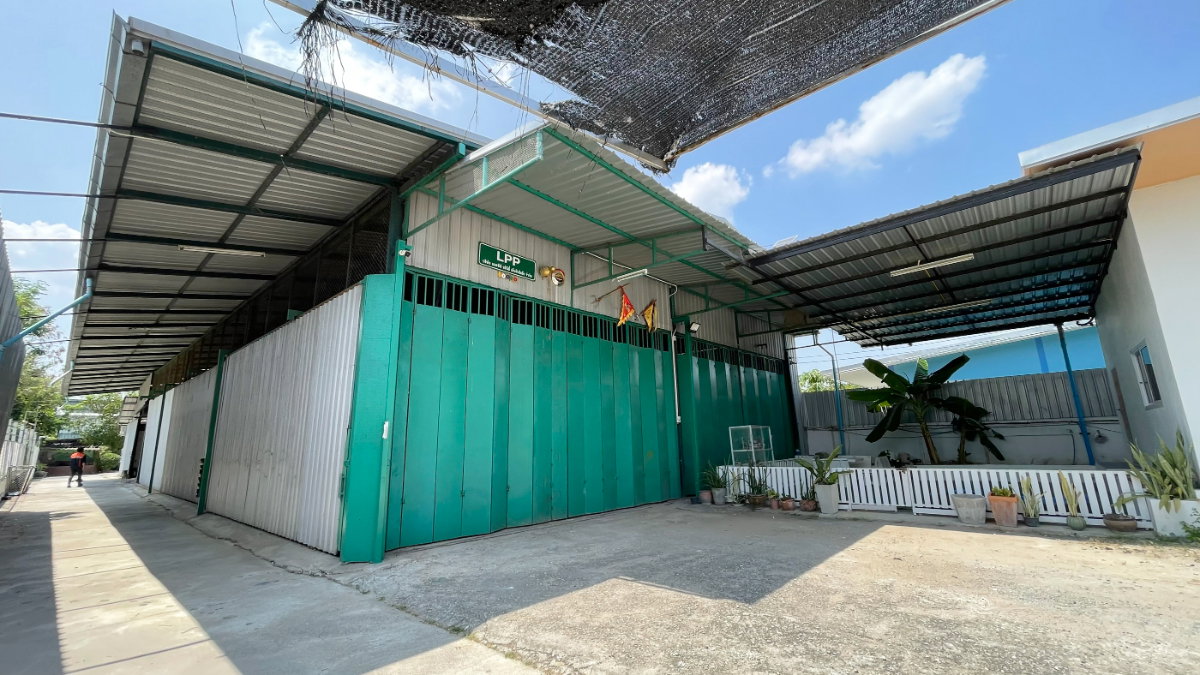 รูป ด่วน ขายถูก!!!โรงงาน พร้อมสำนักงาน หอพักคนงาน บ้านบึง ชลบุรี เพียง 15,000,000 บาท รวมโอน - รูปที่ 9/20
