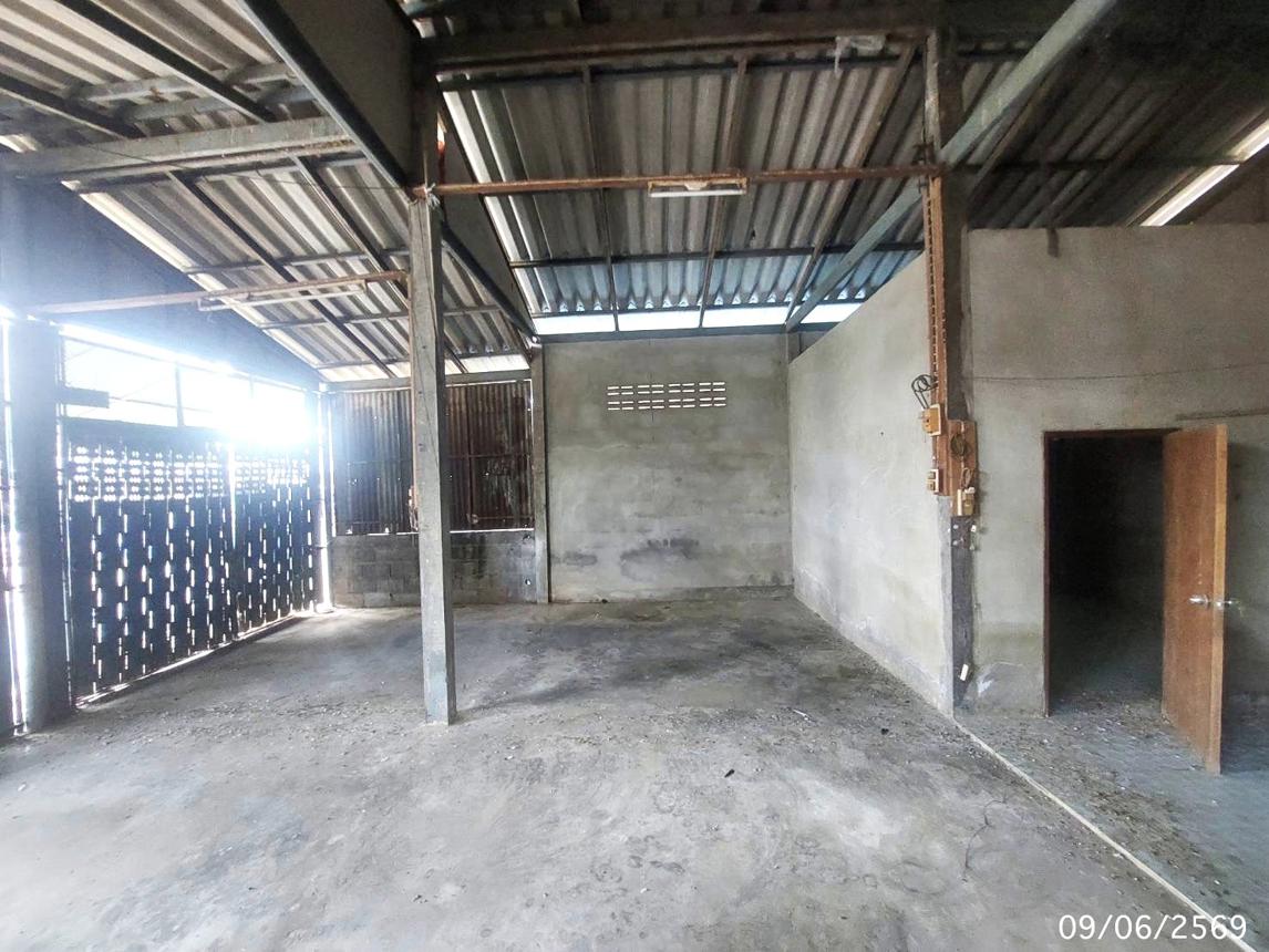 picture HOME 42 Sq.w. Sam Chuk Suphanburi for 569,000 - 23/30