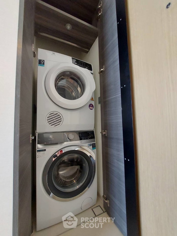 รูป คอนโด 1 ห้องนอน ชั้น 50 ที่ The Esse Asoke สถานี MRT สุขุมวิท (ID 387172) - รูปที่ 8/9