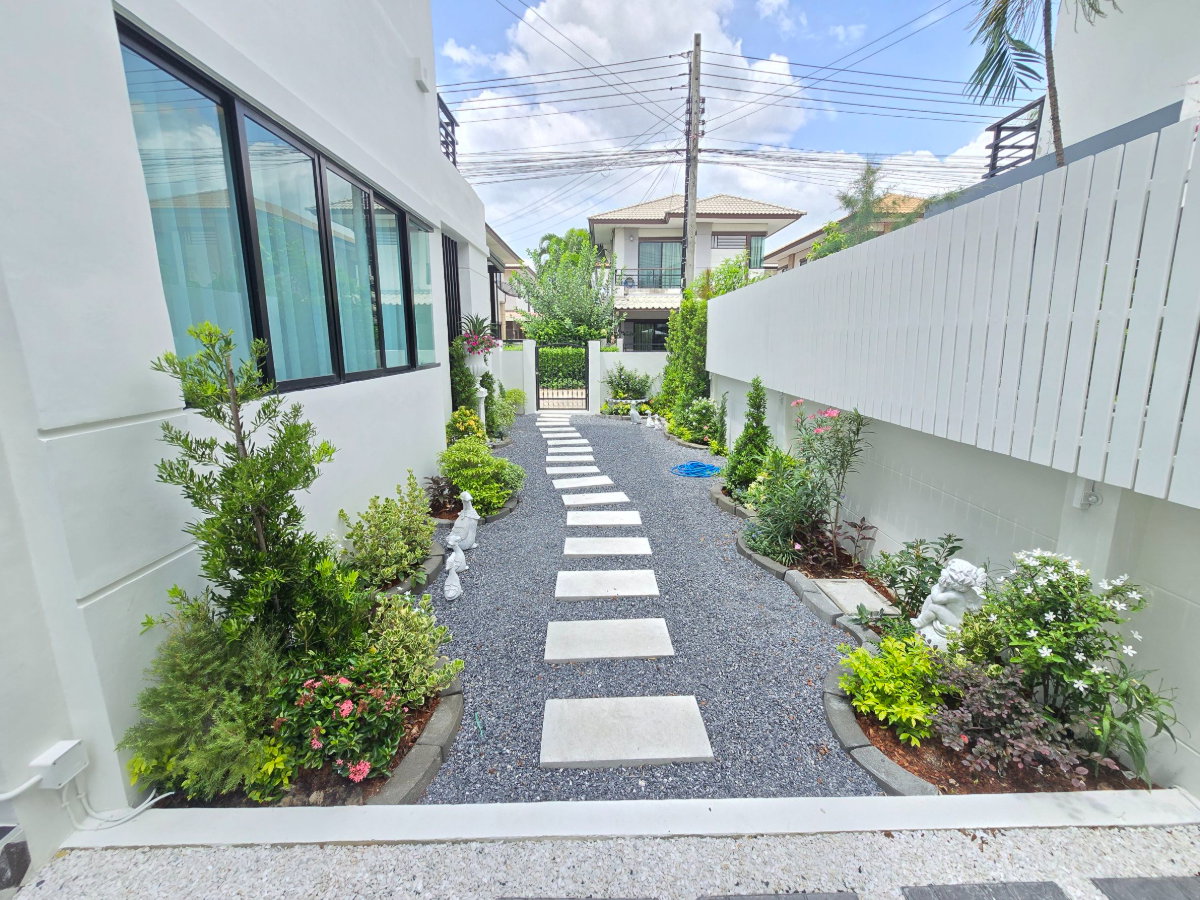 รูป บ้านฟ้าปิยรมย์ เฟส 11 เนสโต้ ซอย4 ลำลูกกาคลอง 6 บ้านแฝด 2 ชั้น ตกแต่งใหม่ทั้งหลัง แต่งสวนสวย พร้อมอยู่ เดินทางสะดวก - รูปที่ 12/40