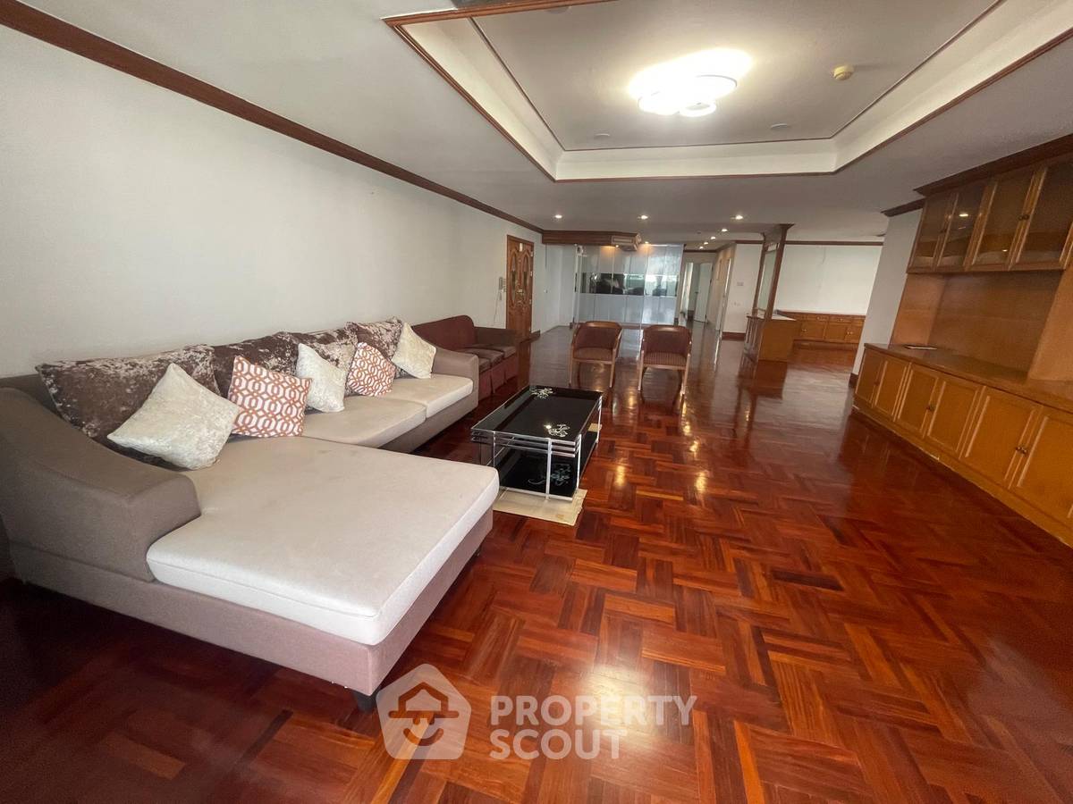 รูป คอนโด 3 ห้องนอน 315 ตร.ม. ชั้น 22 Oriental Towers ใกล้ BTS เอกมัย (ID 3060469) - รูปที่ 2/13