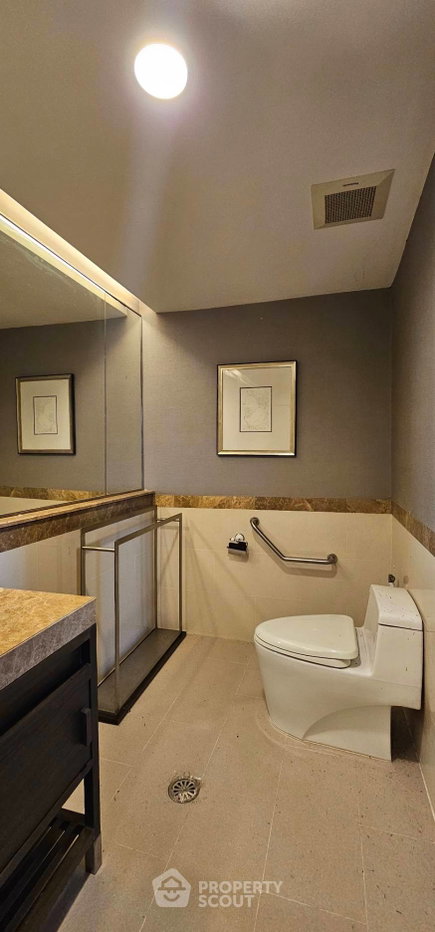 picture 3-BR Condo At Asoke Tower, 26th Floor, 400m To MRT Phetchaburi (ID 2521995) - 11/11