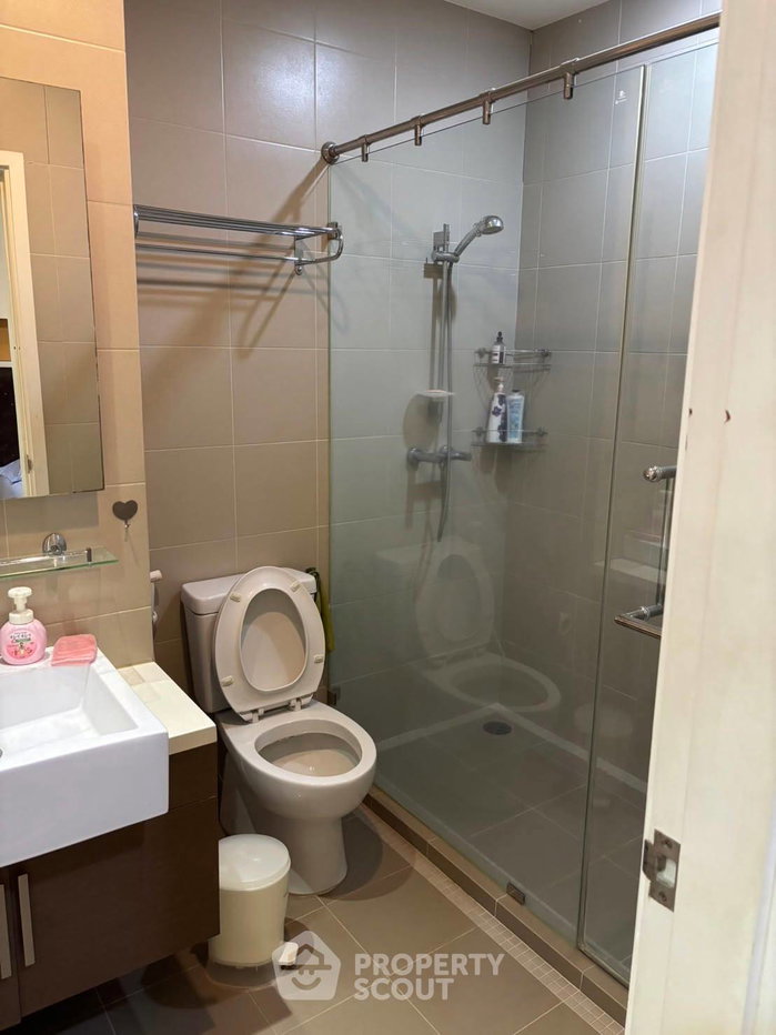 picture 2-BR Condo At Hive Sathorn, 90m to BTS Krung Thon Buri (ID 3085738) - 12/14