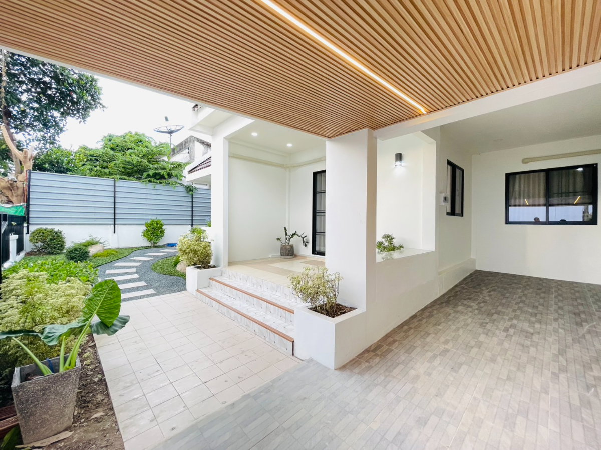 รูป  ให้เช่า 🏡 บ้านเดี่ยวชั้นเดียว 3 ห้องนอน พร้อมเฟอร์นิเจอร์ครบ ทำเลรวมโชค เชียงใหม่  #A4-H0595 - รูปที่ 7/37