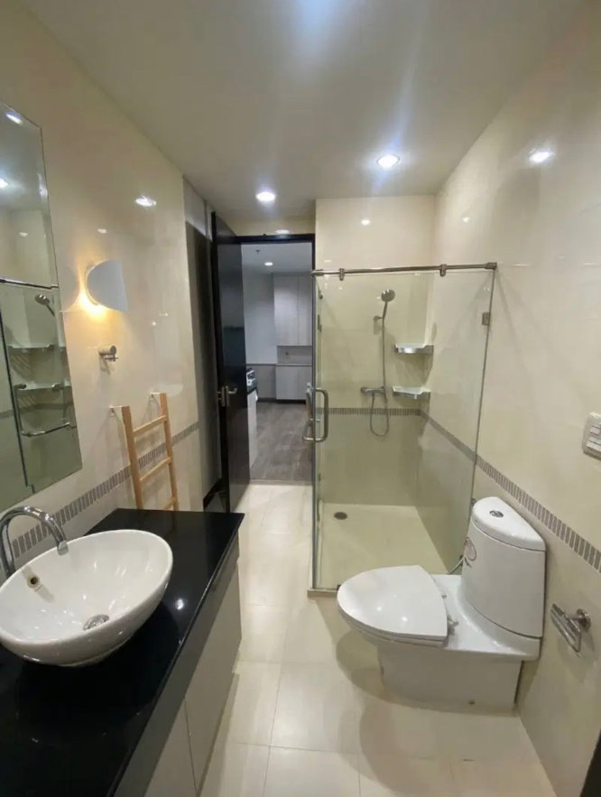 รูป ด่วน ห้องสวย ราคาพิเศษ ให้เช่า Condo Baan Klang Krung (บ้านกลางกรุง สยาม-ปทุมวัน) เฟอร์นิเจอร์และเครื่องใช้ไฟฟ้าครบ พร้อมเข้าอยู่ - รูปที่ 9/9