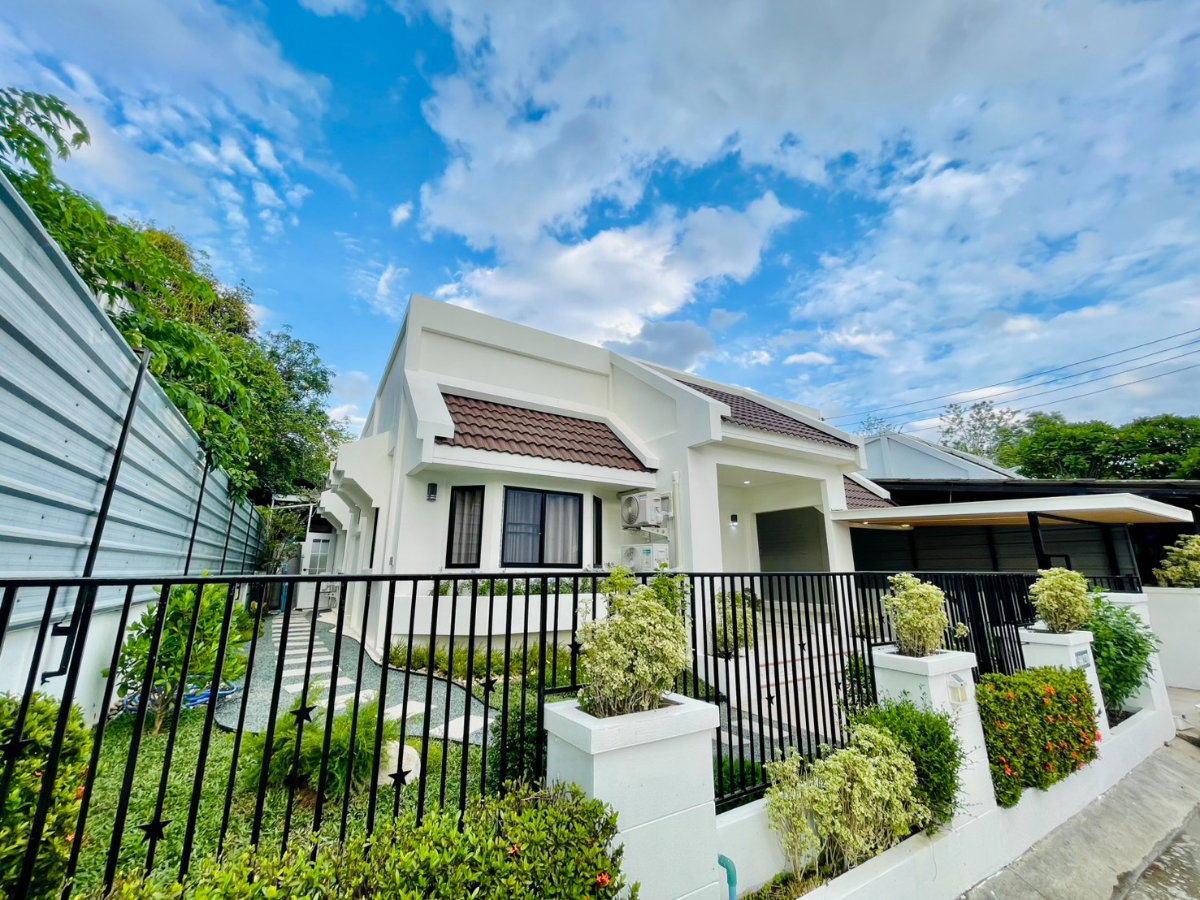 รูป  ให้เช่า 🏡 บ้านเดี่ยวชั้นเดียว 3 ห้องนอน พร้อมเฟอร์นิเจอร์ครบ ทำเลรวมโชค เชียงใหม่  #A4-H0595 - รูปที่ 4/37