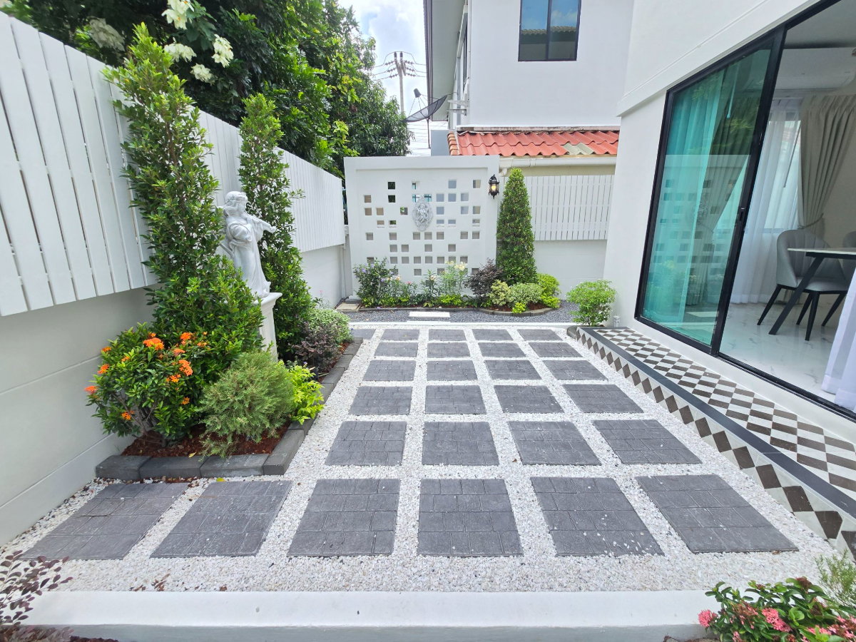 รูป บ้านฟ้าปิยรมย์ เฟส 11 เนสโต้ ซอย4 ลำลูกกาคลอง 6 บ้านแฝด 2 ชั้น ตกแต่งใหม่ทั้งหลัง แต่งสวนสวย พร้อมอยู่ เดินทางสะดวก - รูปที่ 10/40