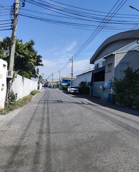 รูป ขายโรงงานพร้อมสำนักงาน เนื้อที่ 173.2 ตรว. ซอยแพรกษา 10/2 อ.เมืองสมุทรปราการ จ.สมุทรปราการ (พื้นที่สีม่วง) - รูปที่ 2/4
