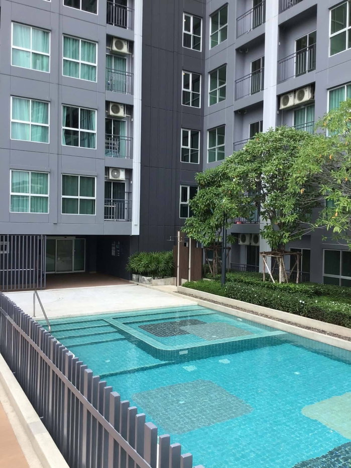 รูป ให้เช่าห้องสวยเฟอร์นิเจอร์ครบ พร้อมอยู่ วิวสระน้ำ - รูปที่ 9/10