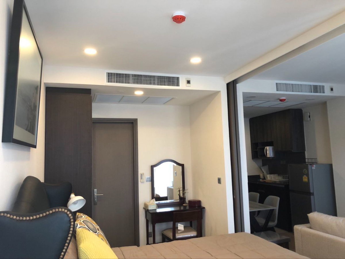รูป Ashton Chula Silom【𝐒𝐄𝐋𝐋 & 𝐑𝐄𝐍𝐓】🔥ห้องเรียบหรู สวยโปร่ง ชั้นสูงมากกก เฟอร์นิเจอร์ครบ เดินทางสะดวก🔥 ติดต่อไลน์ไอดี: @hacondo - รูปที่ 2/8