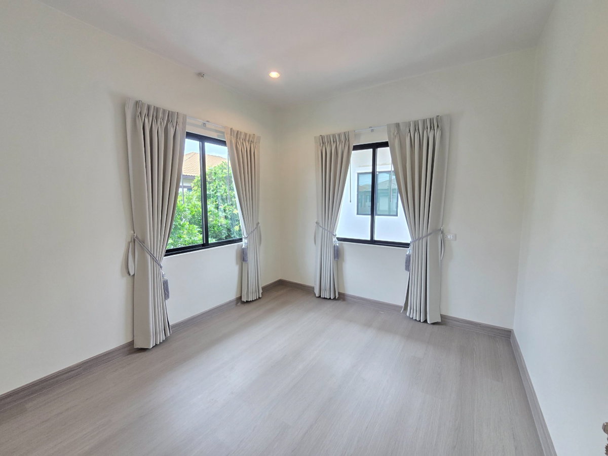 รูป บ้านฟ้าปิยรมย์ เฟส 11 เนสโต้ ซอย4 ลำลูกกาคลอง 6 บ้านแฝด 2 ชั้น ตกแต่งใหม่ทั้งหลัง แต่งสวนสวย พร้อมอยู่ เดินทางสะดวก - รูปที่ 37/40