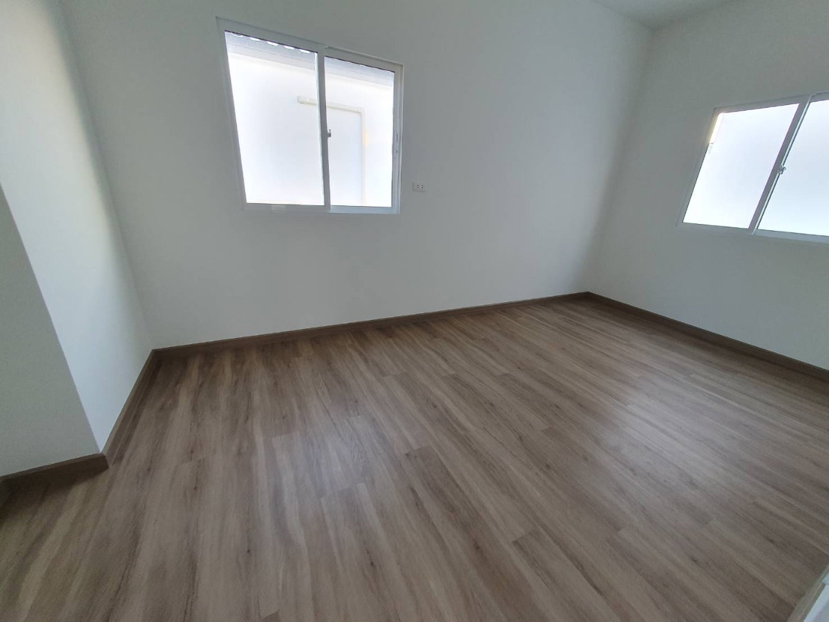 รูป ลดหมดซอย ฟรีตรวจบ้านก่อนโอน* The Connect บางนา-วงแหวน - รูปที่ 6/10