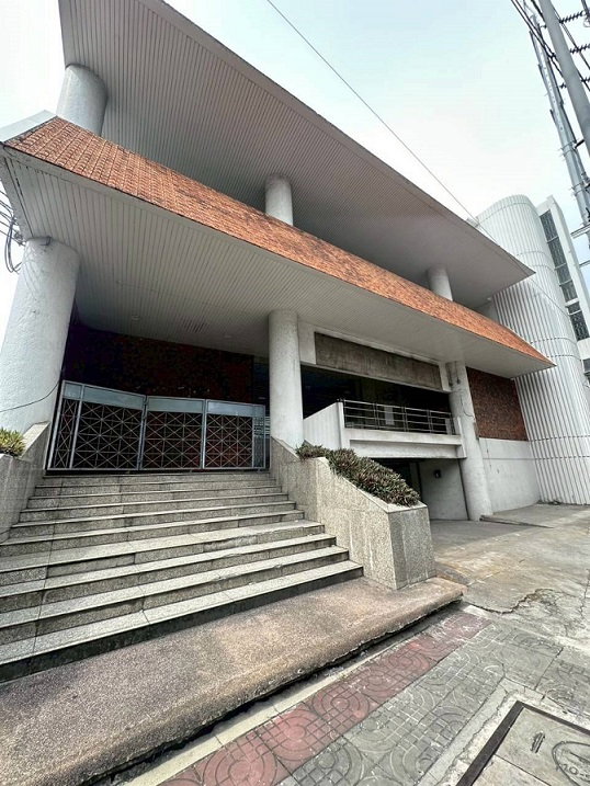รูป อาคารสำนักงาน 237.7 ตร.ว. ใกล้สี่แยกแคราย จังหวัดนนทบุรี - รูปที่ 1/6