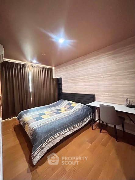 picture Near BTS Sala Daeng, 1-BR 33 Sqm Condolette Light Convent (ID 3085774) - 2/14