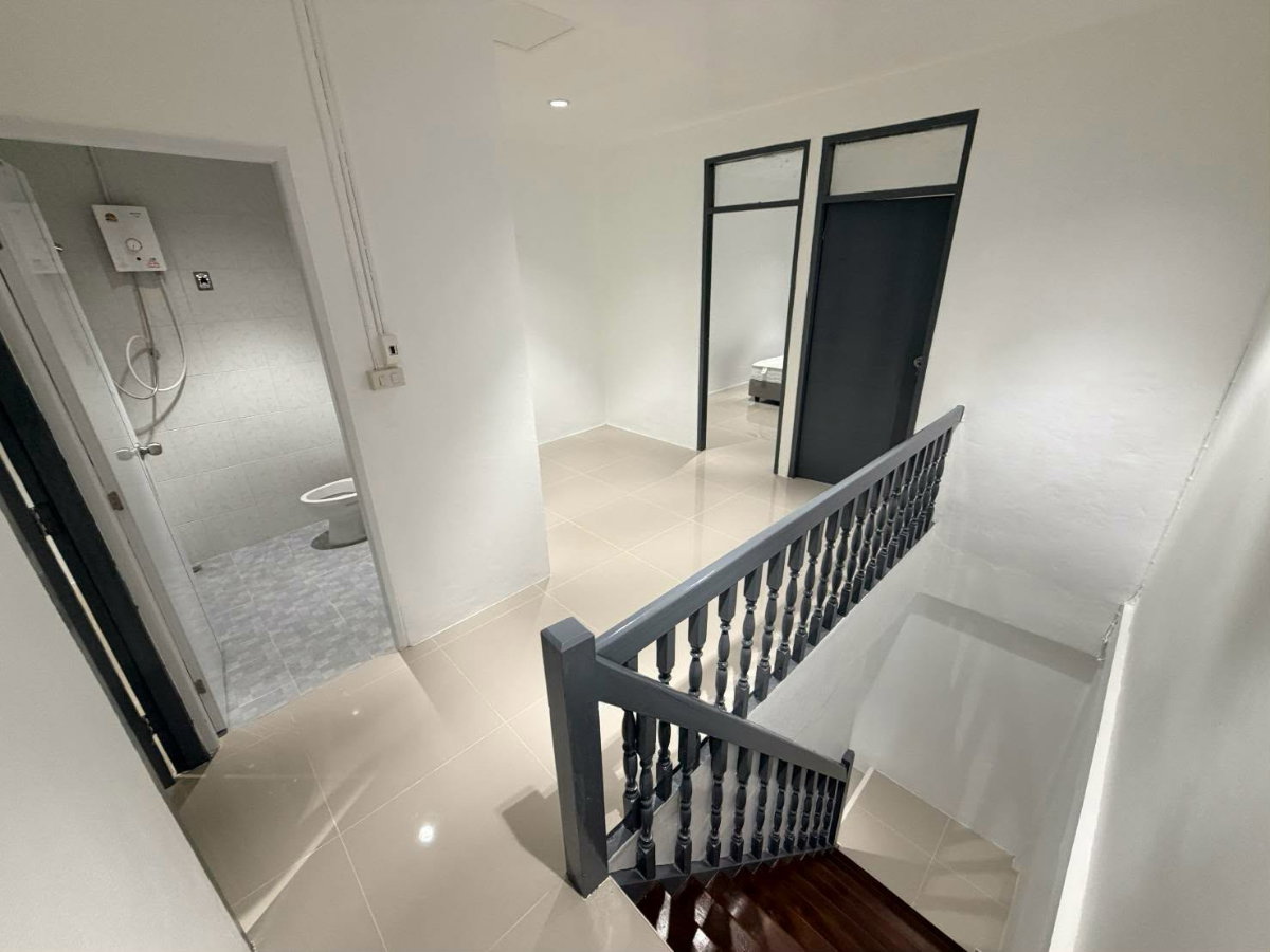 รูป 🏡 FOR RENT ทาวน์โฮม 2 ชั้น(บ้านใหม่ - เฟอร์ใหม่) พร้อมเข้าอยู่ ซอยวชิรธรรมสาธิต 57 แยก 18 3 ห้องนอน 2 ห้องน้ำ 🐶🐱 Pet Friendly เลี้ยงสัตว์ได้ - รูปที่ 7/12