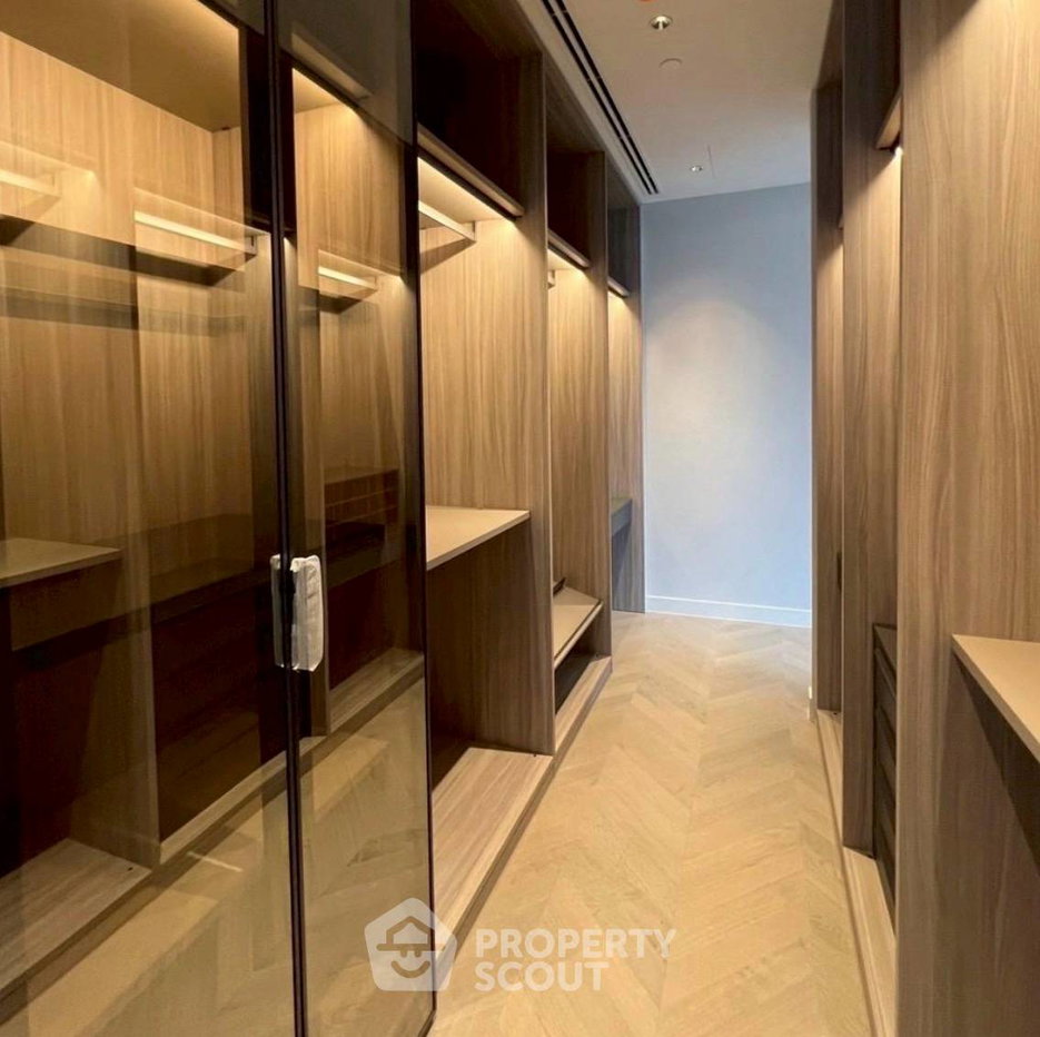 picture 3-BR Condo At One 89 Wireless, 200m to MRT Lumphini (ID 3081862) - 2/5