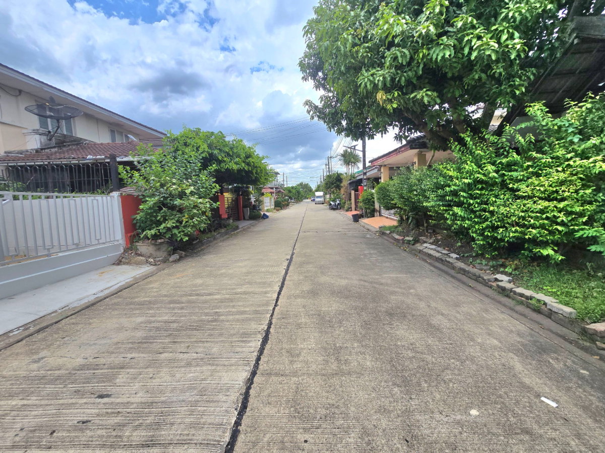 รูป บ้านเดี่ยว ตกแต่งรีโนเวทใหม่ ทำเลดี หมู่บ้านสิรารมย์ ลำลูกกา คลอง 4 ถนนลาดสวาย ถนนไสวประชาราษฎร์ ปทุมธานี - รูปที่ 3/29