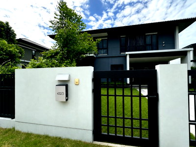 Houses for rent Nawamintharachinuthit Satriwittaya 2 School : Luxury Detached House for Rent at Habitia Yard Ramindra