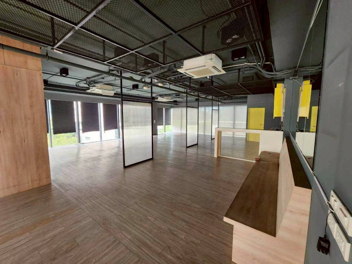 รูป ให้เช่าอาคารสำนักงาน รัชดาลาดพร้าวพื้นที่ใช้สอย 2,000 ตารางเมตรที่จอดรถกว่า 400 คัน ค่าเช่า 800,000 บาท/เดือน - รูปที่ 12/20