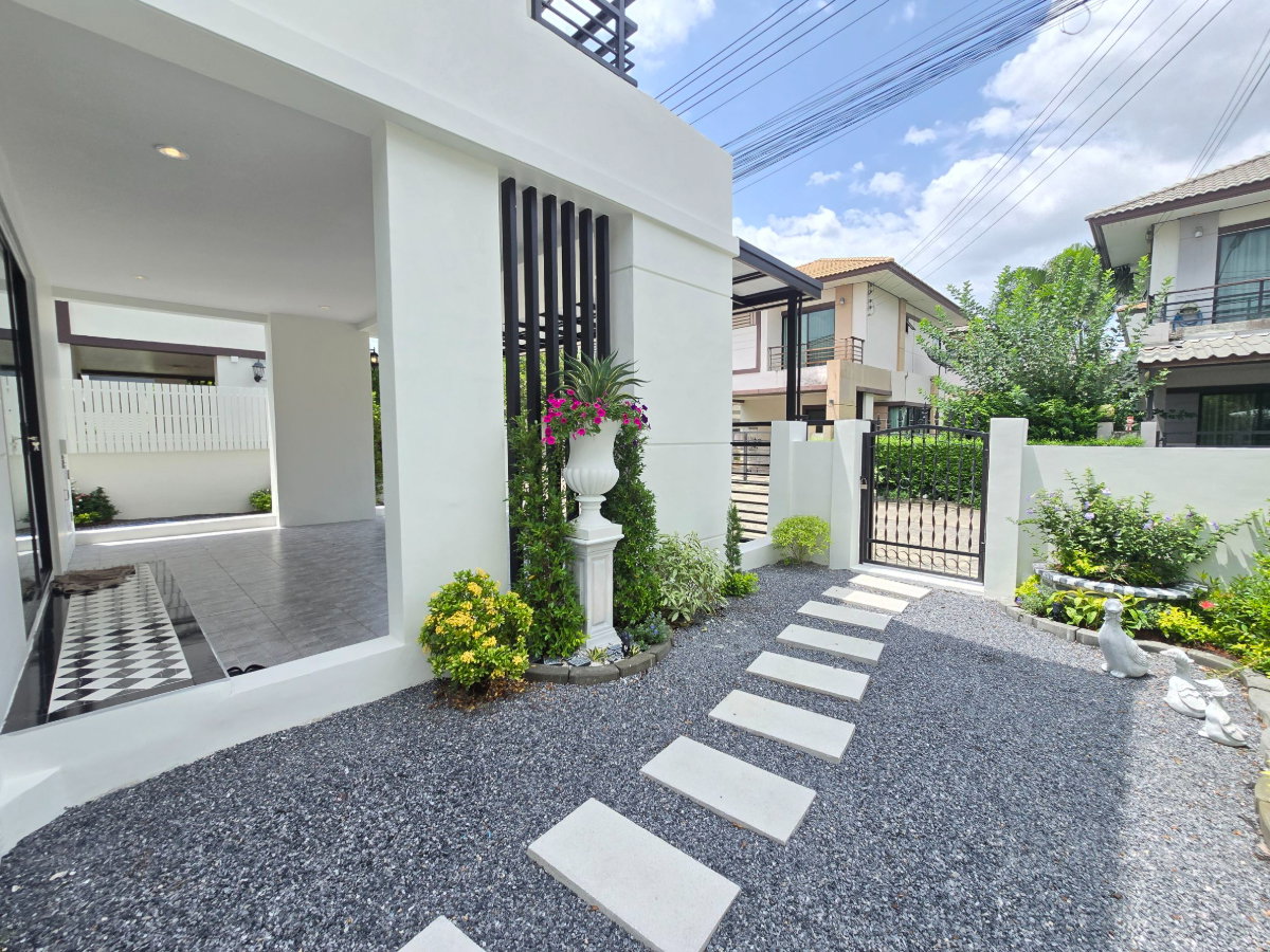 รูป บ้านฟ้าปิยรมย์ เฟส 11 เนสโต้ ซอย4 ลำลูกกาคลอง 6 บ้านแฝด 2 ชั้น ตกแต่งใหม่ทั้งหลัง แต่งสวนสวย พร้อมอยู่ เดินทางสะดวก - รูปที่ 13/40