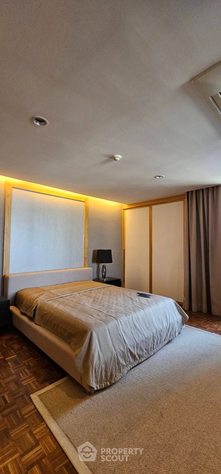 picture 3-BR Condo At Asoke Tower, 26th Floor, 400m To MRT Phetchaburi (ID 2521995) - 4/11