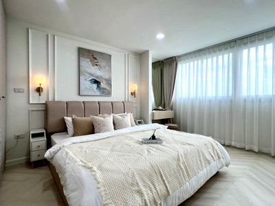 Condos for sale : R289 🍁 Urgent Sale! Thapkaew Tower, newly renovated, large room, near MRT Huai Khwang (only 5 minutes away). Closing price: 3.49 million baht.