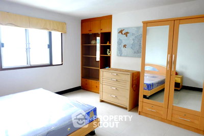 ขายคอนโด : คอนโด 2 ห้องนอน ขนาด 91 ตร.ม. ชั้น 25 ที่ Top View Tower ใกล้ BTS ทองหล่อ 300 ม. (ID 883754)