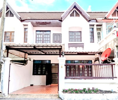 เช่าทาวน์โฮม สถานเอกอัครราชทูตเกาหลี  : HK0672♛ทาวน์เฮ้าส์ 4 ห้องนอน ให้เช่า⚝รัชดา-ห้วยขวาง♜MRTห้วยขวาง∞099-5919653,065-9423251▚Line@sureresidence