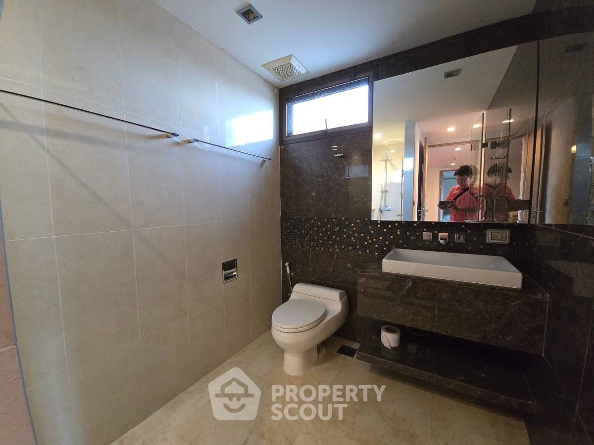 รูป คอนโด 2 ห้องนอน The Address Sukhumvit 61 ห่าง BTS เอกมัย 400 ม (ID 1890094) - รูปที่ 2/5