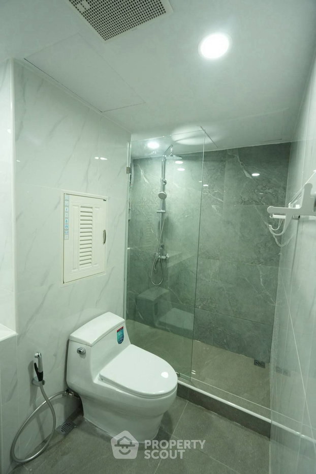 picture 1-BR Condo For Rent, Supalai Place Sukhumvit 39, 21st-Floor, BTS Phrom Phong (ID 3085538) - 10/10
