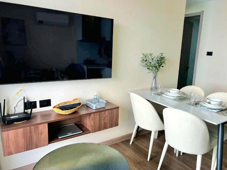 รูป ปล่อยเช่า The one condo พร้อมเฟอร์ฯ #วิวสระว่ายน้ำ ใกล้เซ็นทรัลเฟส , ม.พายัพ , ร.พ.กรุงเทพ , นิมมาน ( 2 นอน 2 น้ำ ) - รูปที่ 3/16