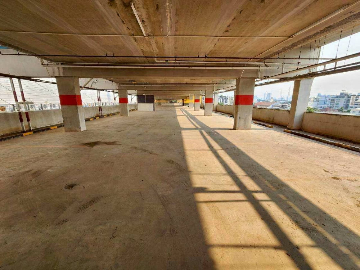 รูป ให้เช่าอาคารสำนักงาน รัชดาลาดพร้าวพื้นที่ใช้สอย 2,000 ตารางเมตรที่จอดรถกว่า 400 คัน ค่าเช่า 800,000 บาท/เดือน - รูปที่ 6/20