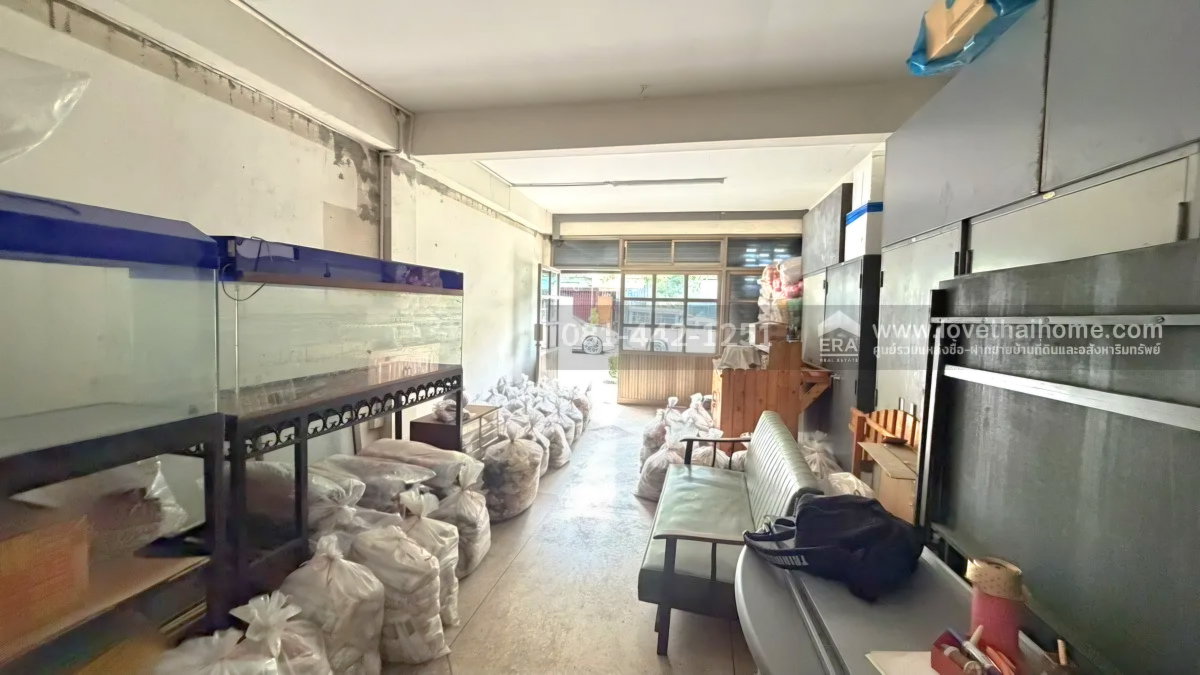 รูป ขายตึกแถว 4.5 ชั้น 2คูหา ติดถนนเจริญรัถ พื้นที่ 51 ตรว. ขายเพียง 36 ล้านเท่านั้น ทำเลธุรกิจ แหล่งค้าขาย ใจกลางคลองสาม-วงเวียนใหญ่ - รูปที่ 5/15
