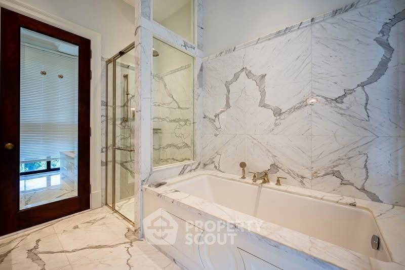 picture 2-BR Condo At 98 Wireless, 200m to BTS Phloen Chit 📍 5th Floor (ID 3085191) - 13/13