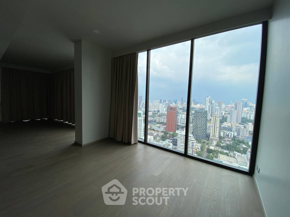 รูป คอนโด 3 ห้องนอน ขนาด 136 ตร.ม. ชั้น 38 ที่ Celes Asoke ใกล้ MRT สุขุมวิท 50 ม. (ID 1843715) - รูปที่ 1/11