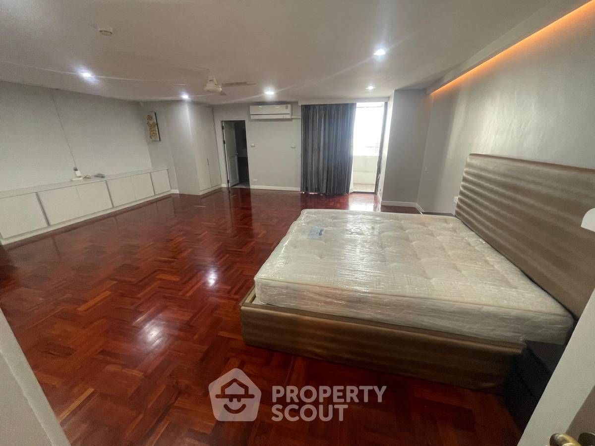 รูป คอนโด 3 ห้องนอน 315 ตร.ม. ชั้น 22 Oriental Towers ใกล้ BTS เอกมัย (ID 3060469) - รูปที่ 6/13
