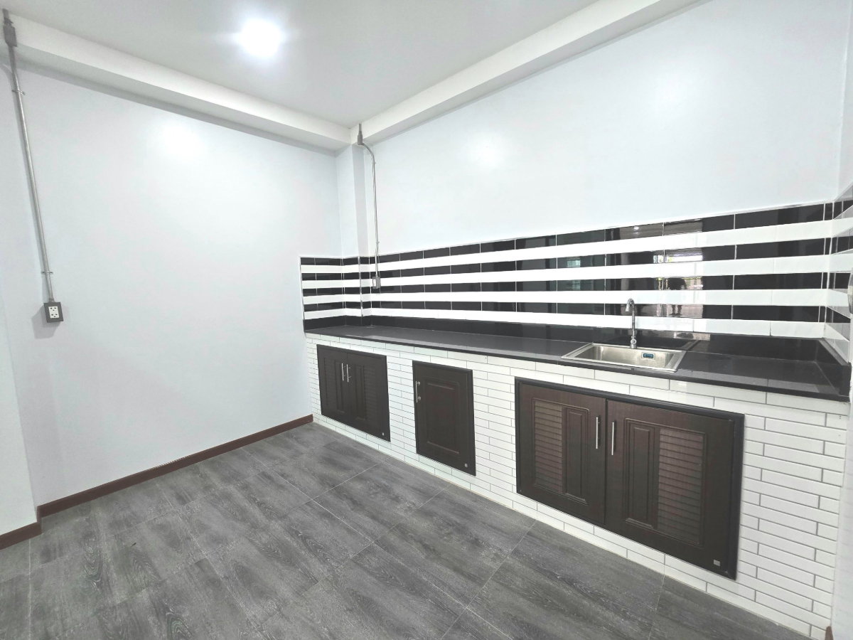 รูป บ้านเดี่ยว กว้าง ราคาถูก หมู่บ้านฟอเรสต้า KC Garden Home 17 ถนนนิมิตใหม่ 40 สามวาตะวันออก คลองสามวา ฟังก์ชั่นบ้านดี มีห้องน้ำในห้องนอนทุกห้อง - รูปที่ 18/43