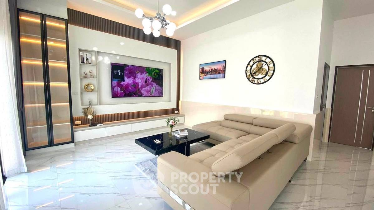 รูป วิลล่า 3 ห้องนอน ขนาด 300 ตร.ม. ขาย ใน ห้วยใหญ่ ชลบุรี (ID 3084237) - รูปที่ 7/18