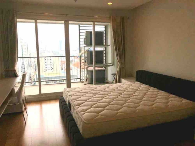 คอนโดให้เช่า : 🏙️✨ FOR RENT: 15 Sukhumvit Residences — SPACIOUS LUXURY LIVING IN THE HEART OF ASOKE!  💰 Rental Price: 45,000 THB/month 