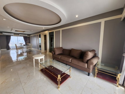 รูปภาพ Penthouse @ Saichol Mansion - 4 Bed w/Maidroom