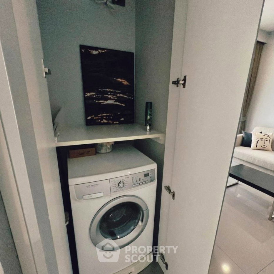 รูป คอนโด 1 ห้องนอน ให้เช่า ที่ M Silom ใกล้ BTS ช่องนนสี่ 400 ม. (ID 3085659) - รูปที่ 7/8