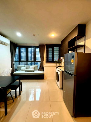 Condos for rent : 1-BR Condo at XT Huaikhwang near MRT Huai Khwang (ID 3084488)
